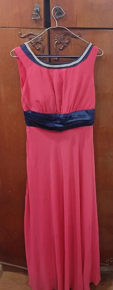 yeni il geyim: Zərif gecə/libas - Rəng: tünd çəhrayı (fuksiya) əsas, lacivərt — 2