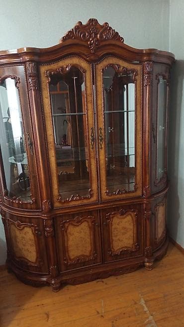 ucuz dolablar: Klassik tərzli vitrin/bufet şkaf - Material: təbii ağac əsası, bərk — 1