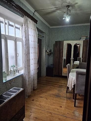 sumqayit bagca seher ev satilir: Bakı, Bülbülə qəs., 5 otaqlı, Köhnə tikili, m. Koroğlu, 120 kv. m — 5