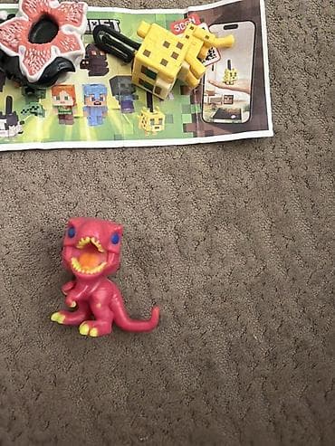 dest qizil: Uşaq kolleksiya fiqurları və aksesuar dəsti - 1 ədəd Minecraft — 2