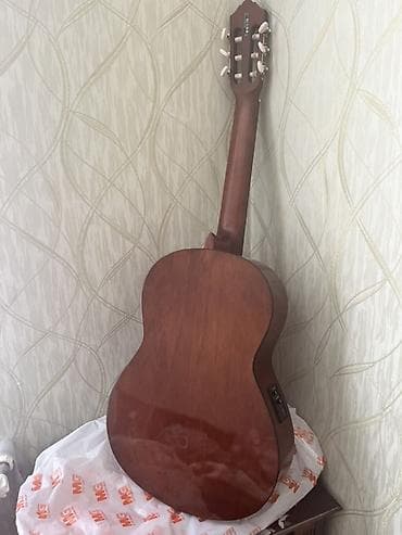 classi: Klassik gitara, Yamaha, İşlənmiş — 2