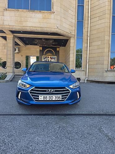 Hyundai Elantra: 2 l | 2017 il Sedan