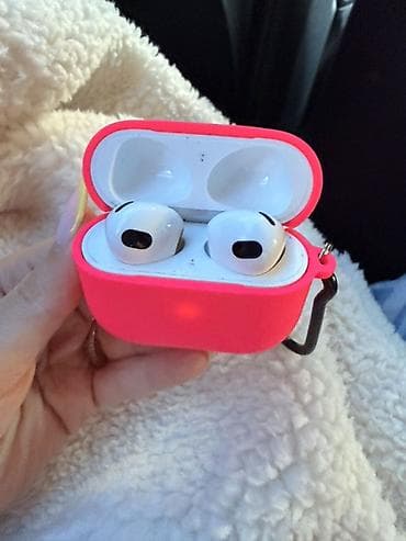 səsgücləndirici satılır: AirPods 3 İdeal vəziyətdədir qabi ile birlikde satilir real aliciya — 2