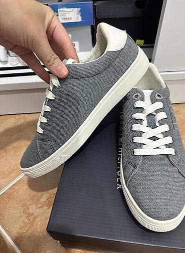 Tommy Hilfiger qadin idman ayaqqabi
Bir defe geyinmisem