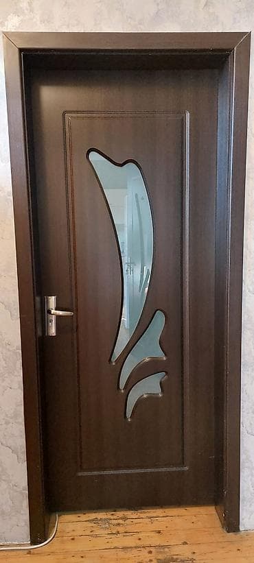 qapi dekoru: Daxili qapılar dəsti - Material: tünd qəhvəyi MDF/laminat örtüklü — 2