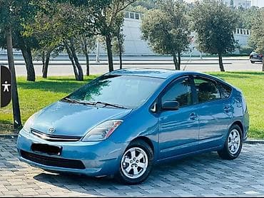 spoyler prius: Toyota Prius (2-ci nəsil) hibrid hetçbek - Hibrid güc qurğusu: benzin — 3