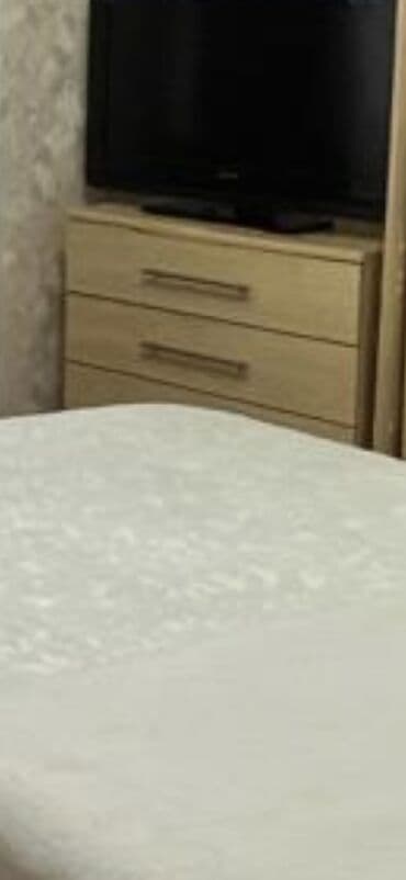 белая мебель в спальне: Двуспальная кровать, Новый — 4