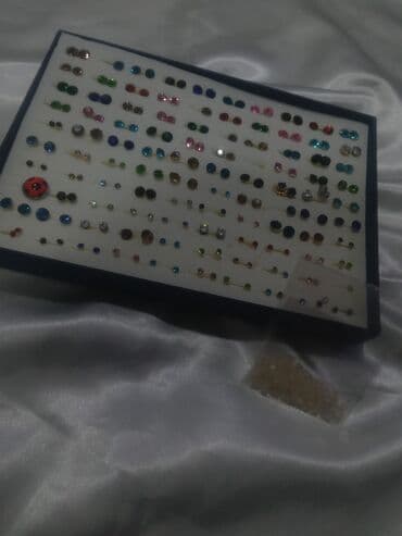 Цепочки: Qutu dəsti – müxtəlif ölçü və rənglərdə qulaq sırğaları (stud/pusqa) at lalafo.az — 2 Цепочки: Qutu dəsti – müxtəlif ölçü və rənglərdə qulaq sırğaları (stud/pusqa) — 2