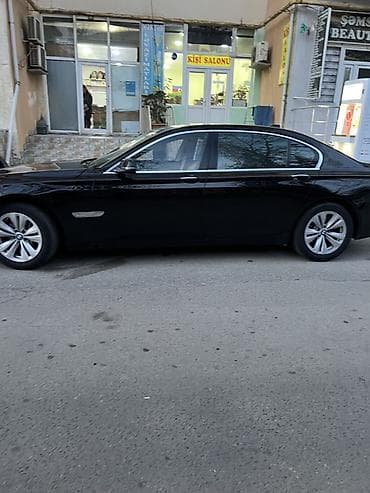 masin zapcast: BMW 740Li – uzun baza, lüks sedan. Xüsusiyyətlər: - Korpus: qara — 8