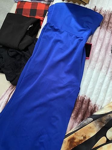 Paltolar: Arxasi iple baglanir hec geyinilmeyib razmer 40 strec 42 gedir — 4