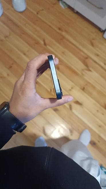 ıphone 16 plus: IPhone 13, Qara — 5