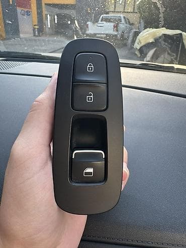 Hyundai sağ ön qapı üçün şüşə qaldırma və mərkəzi kilid idarəetmə