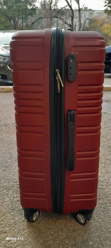 boyuk hovuz: Lok Polo’s sərt qabıqlı səyahət çamadanı - Rəng: tünd qırmızı (bordo) — 9