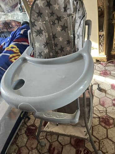 uşaq üçün stullu stol: Uşaq yemək stolu satılır dəmirdi çox keyfiyyətlidi şəkildəki kimi — 5