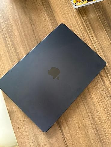 macbook air: İşlənmiş Apple MacBook, 13.5 ", Intel Core i5, 256 GB, Ödənişli çatdırılma, Ünvandan götürmə, Rayonlara çatdırılma — 1