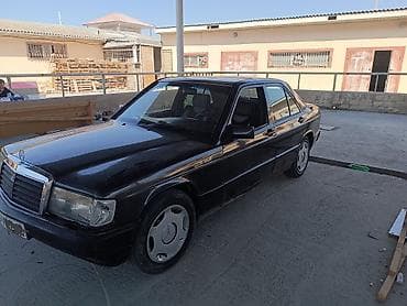 mercedes 180 b: 92 maşınıdı xaiş eliyirəm 2026 ya aid suallar verməyin Mercedes-Benz — 5