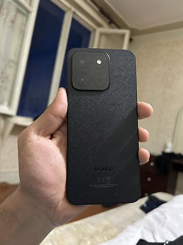 Samsung Galaxy A3 2016, 128 GB, rəng - Qara, İki sim kartlı