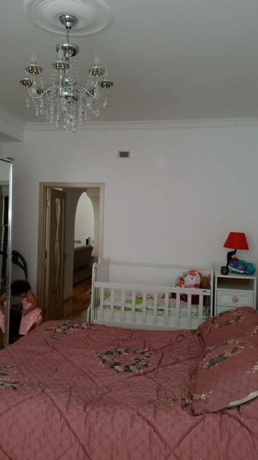 Хозтовары: Двуспальная кровать — 2