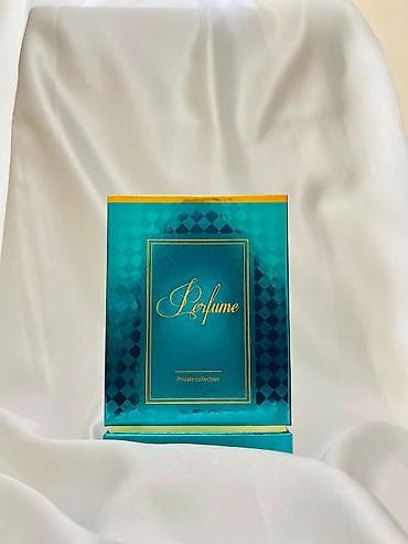 Lüks uniseks ətir – mavi-yaşıl şüşədə, qızılı detallar və metalik — 3