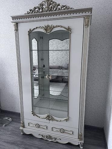 islenmis skaf: Şüşəli dolab vitrini — 4