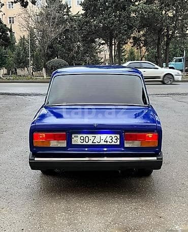 hyundai elantra qapi: Kredit ilkin odeniw 1500 azn 14 ay 320 azn qalib. mawinin ustune 1100 — 6