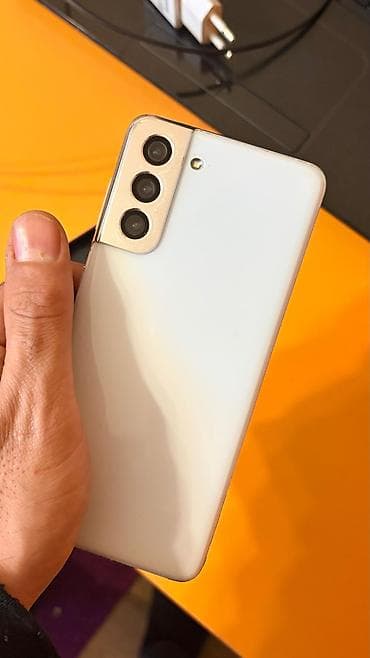 samsung soyuducu: Samsung Galaxy S21 FE, 128 GB, rəng - Ağ, İki sim kartlı — 6