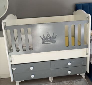 Oğlan və qız üçün, İşlənmiş, Dördbucaq, Beşik, Matras ilə, Yellənmə mexanizmsiz lalafo.az -da Oğlan və qız üçün, İşlənmiş, Dördbucaq, Beşik, Matras ilə, Yellənmə mexanizmsiz