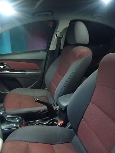 panel satiwi: Chevrolet Cruze: 1.4 l | 2012 il 325365 km Sedan — 8