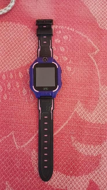 Uşaq ağıllı saatı - Rəng: bənövşəyi/göy korpus, çəhrayı detallı qara