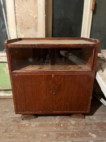 hazır biznes sumqayıt: Şüşəli dolab vitrini — 1