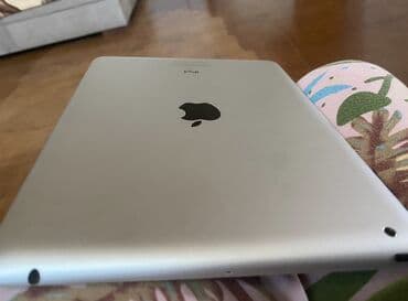 ipad 4 qiymeti: İpad 4 16gb İdeal vəziyyətdədir. Cızığı falan heçnəyi yoxdur — 7