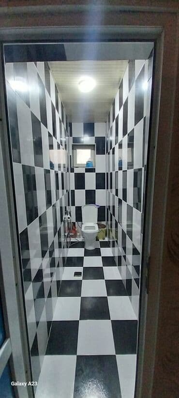 Kirayə evlər: Satılır: həyət evi - Geniş, hasarlı həyət: dəmir darvaza, betonlanmış — 3