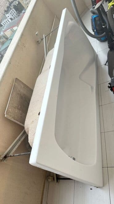 hamam ucun: Akril vanna - Forma: düzbucaqlı, bir tərəfində bel dayağı forması - — 1