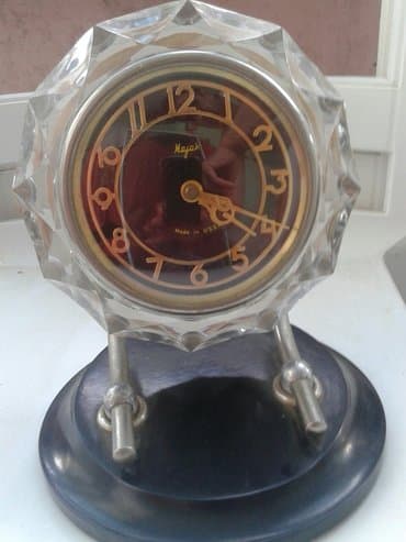 1970 -ci illerin antikvar billur (xrustal) saat. Ela veziyyetdedi