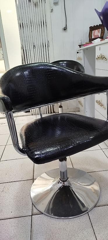 Salon kreslosu 3 ədədi 100 manat yeni kimidi sadəcə dəmirində problem