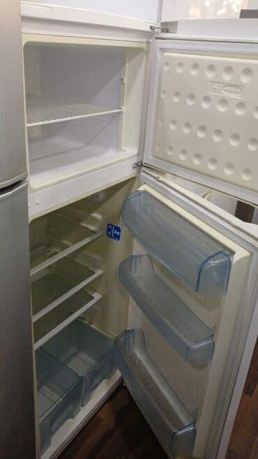 Ət çəkən maşınlar: 2 qapılı Beko Soyuducu Satılır, rəng - Ağ — 2