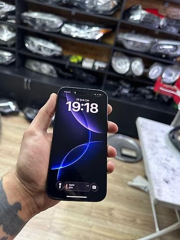 Video oyunlar və konsollar: IPhone 15, 128 GB, Black Titanium, Face ID — 2