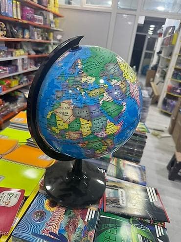 qlobus satışı: Dünyanın siyasi-coğrafi qlobusu - Parlaq mavi fonlu, masaüstü qlobus — 3