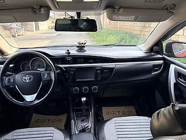 traktor satiwi: Toyota Corolla: 1.6 l | 2014 il Sedan — 8