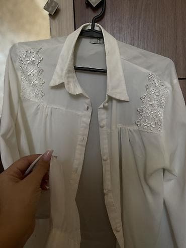 qadin koftalari 2019: Ağ rəngli qadın köynəyi.Yenidir,ütüyə ehtiyacı olmur,pambıqdı,Çox — 2