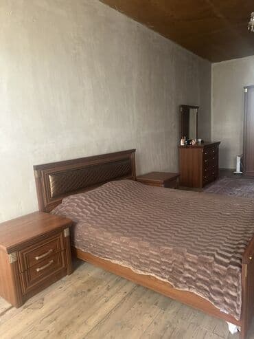 1 otaqli heyet evi: 7 otaqlı, 168 kv. m, Kredit yoxdur, Orta təmir — 13