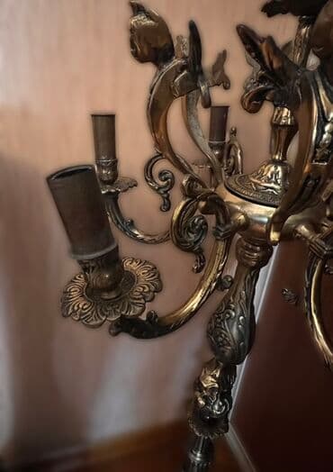 işıqlar: Ikidene bronza burunc Bu lampa qədimi üslubda, qızılı rəngdə və — 3