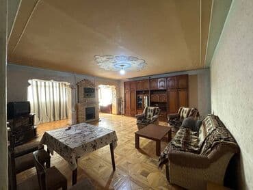 ipoteka ile satilan menziller: Bakı, 8-ci kilometr, 3 otaqlı, Köhnə tikili, m. Neftçilər, 71 kv. m — 2