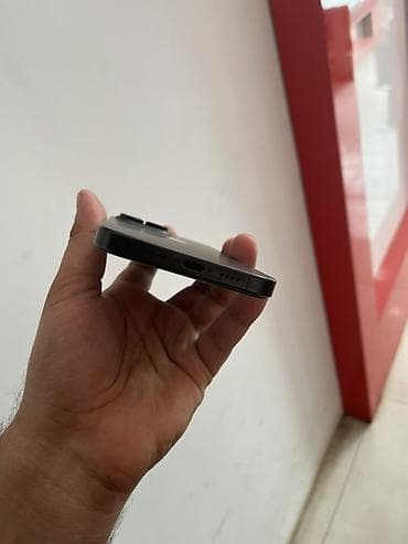 mini elektrik sobası: IPhone 16 Pro Max, 256 GB, Qara — 4