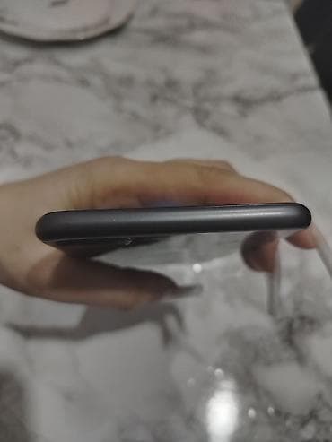 asus rog phone 5: IPhone 8 Plus, 256 GB, Qara, Barmaq izi — 4