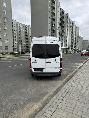 r15 mercedes: Mercedes-Benz Sprinter: 2.7 l | 2010 il — 3