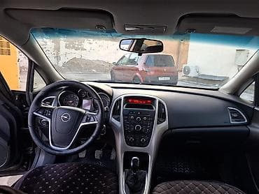 Motonəqliyyat: Opel Astra J hatchback - Kuzov: 5 qapılı hatchback, tünd qəhvəyi/qara — 4