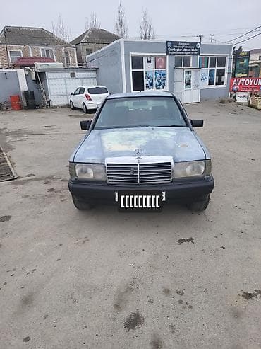 Mercedes-Benz 190 (W201): 2 l | 1992 il Sedan