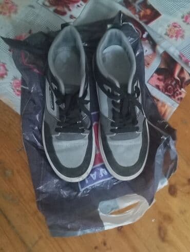 kişilər üçün: Kişi ayaqqabıları dəsti hamısı bir yerdə 10m - Model 1: Boz-qara — 1