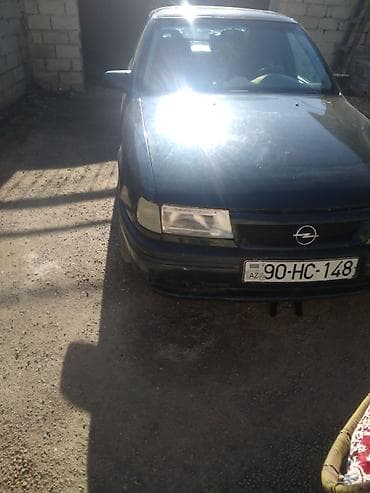 opel starter: Opel Vectra A CDX, sedan/kombi kuzov (5 qapı), tünd yaşıl rəng — 1